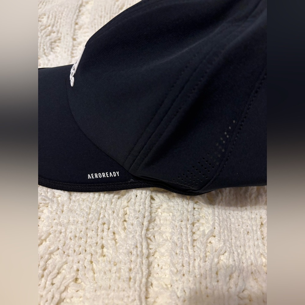 Adidas superlite hat. New without tags - Picture 2 of 5